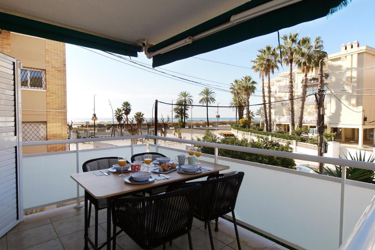 Apartamento Beach Club House Castelldefels Exterior foto